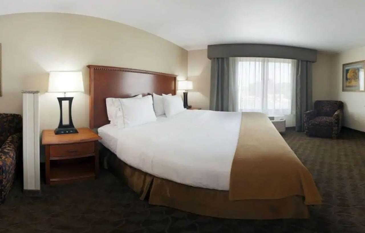 Holiday Inn Express & Suites - Mason City By Ihg Eksteriør bilde