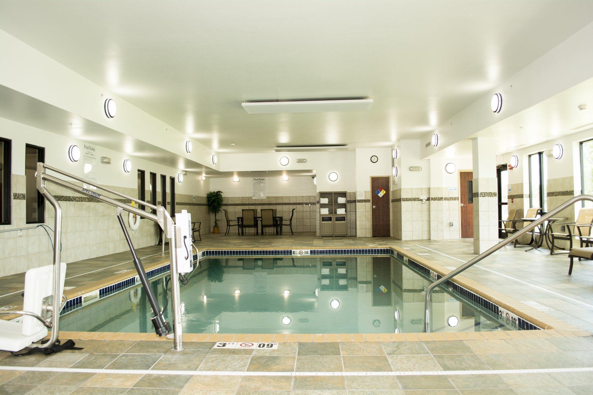 Holiday Inn Express & Suites - Mason City By Ihg Eksteriør bilde