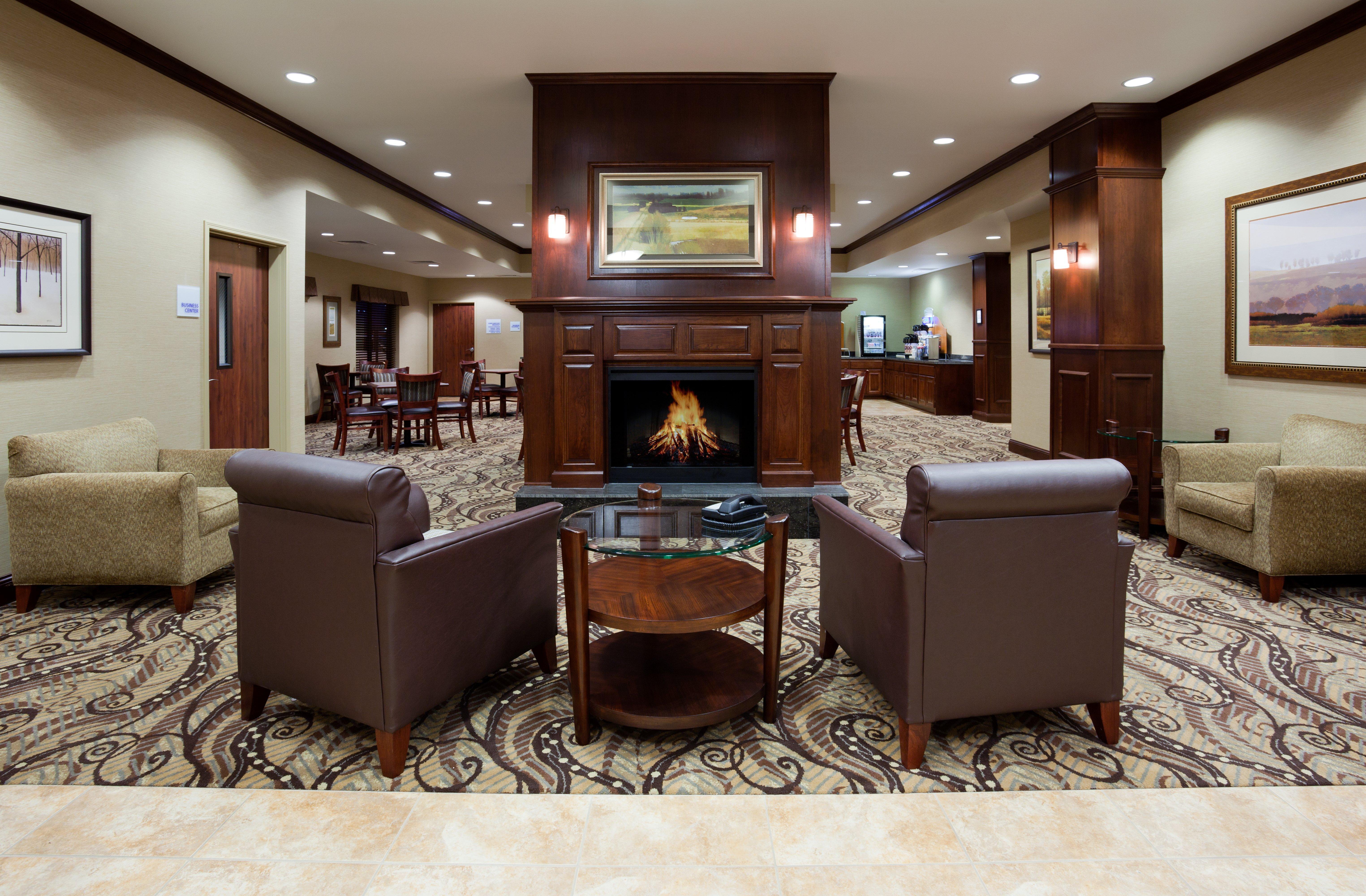 Holiday Inn Express & Suites - Mason City By Ihg Eksteriør bilde